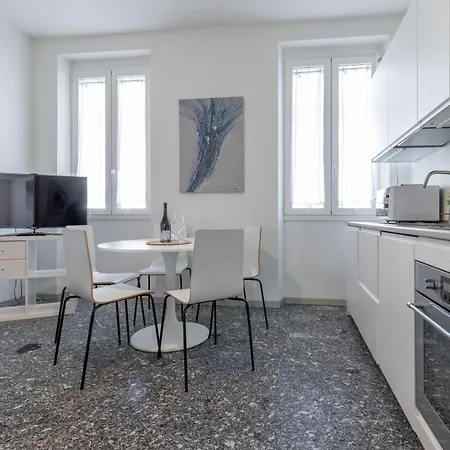 Italian Experience-suite Santa Maria Gualtieri * Павия