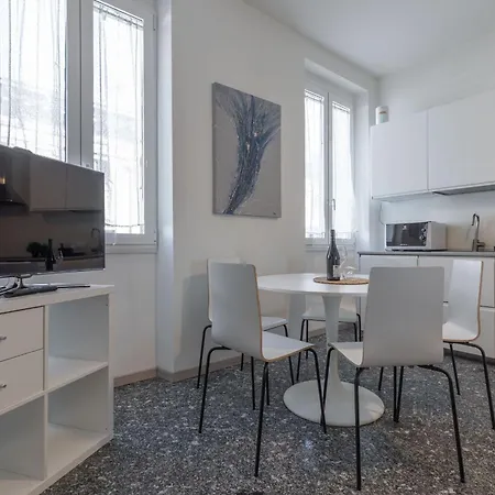Italian Experience-suite Santa Maria Gualtieri * Павия